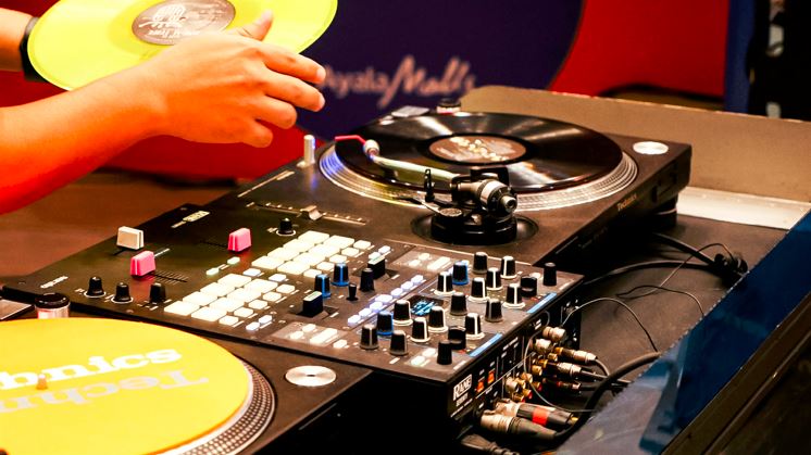 Spin through the holidays at the One Stop Record Fair in Trinoma